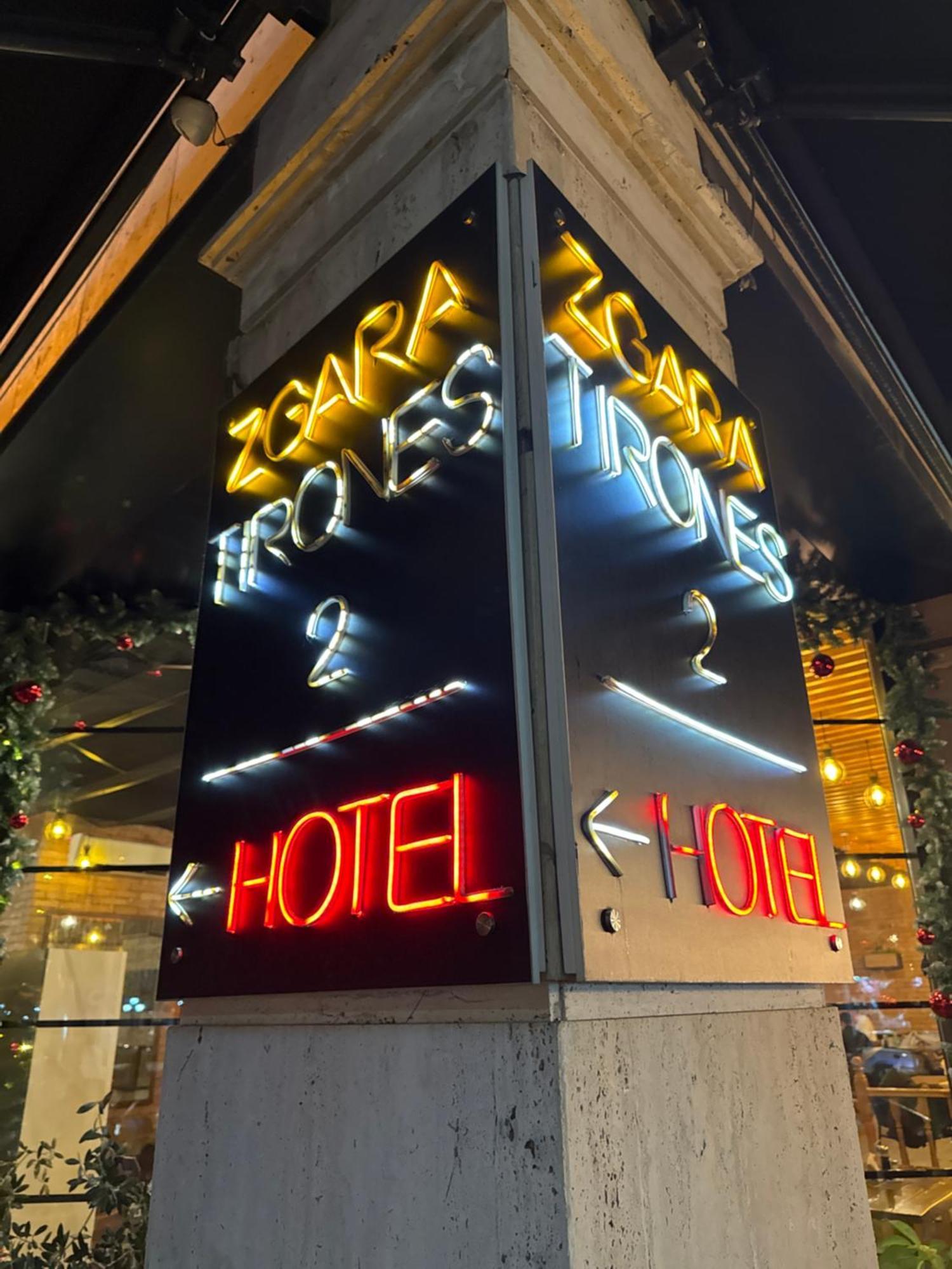 טיראנה Hotel Tirona מראה חיצוני תמונה