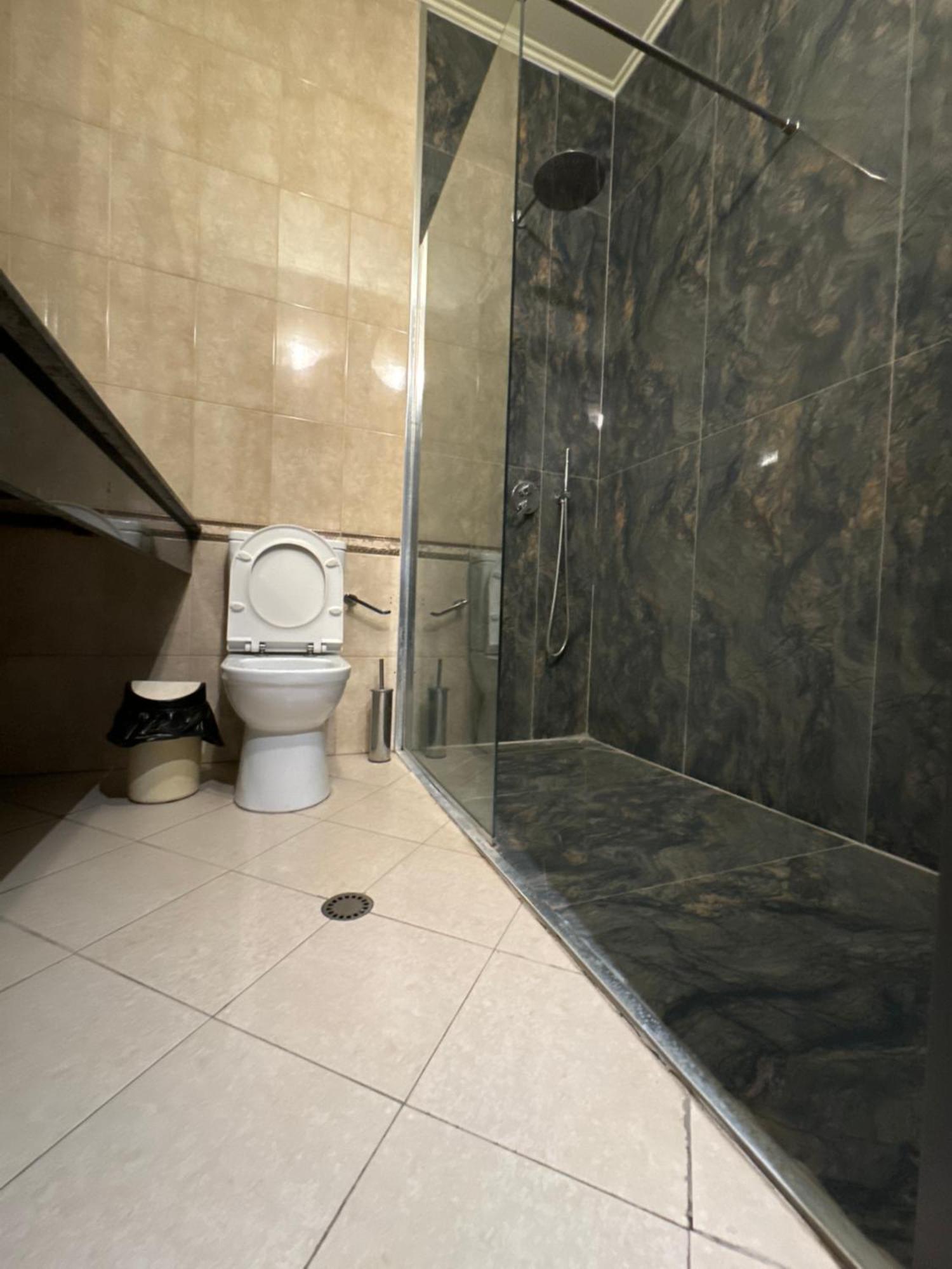 טיראנה Hotel Tirona מראה חיצוני תמונה