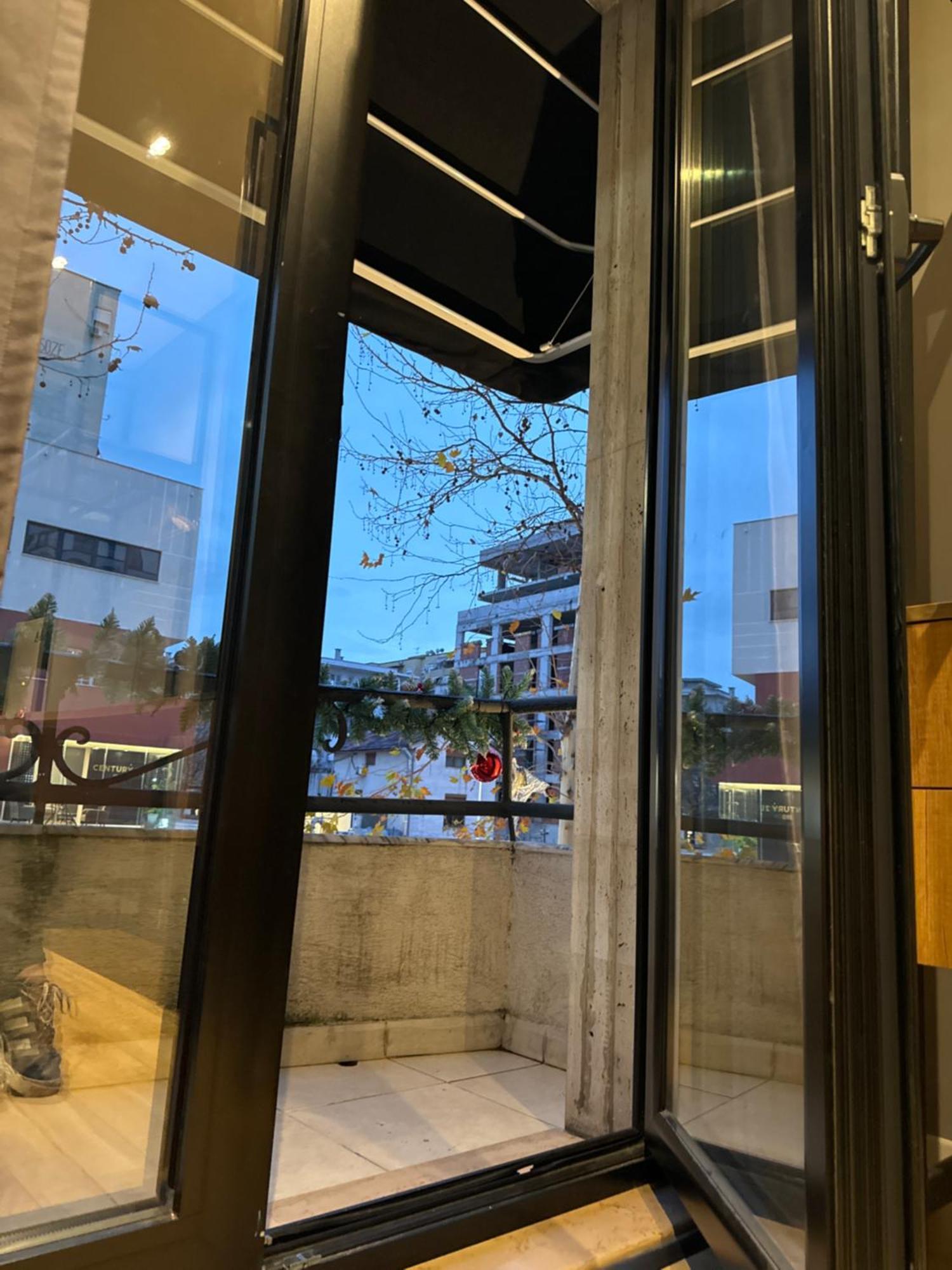 טיראנה Hotel Tirona מראה חיצוני תמונה
