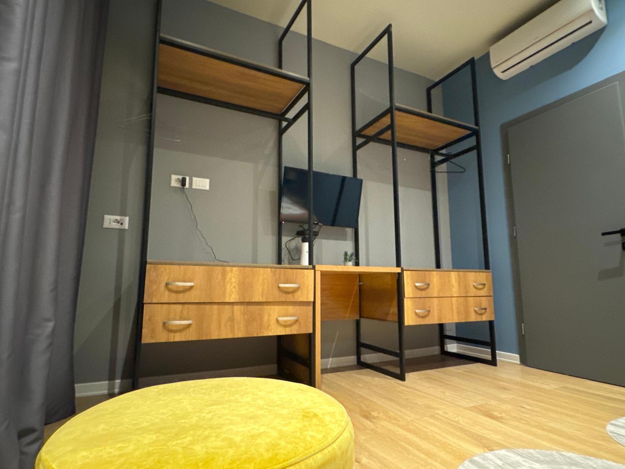 טיראנה Hotel Tirona מראה חיצוני תמונה