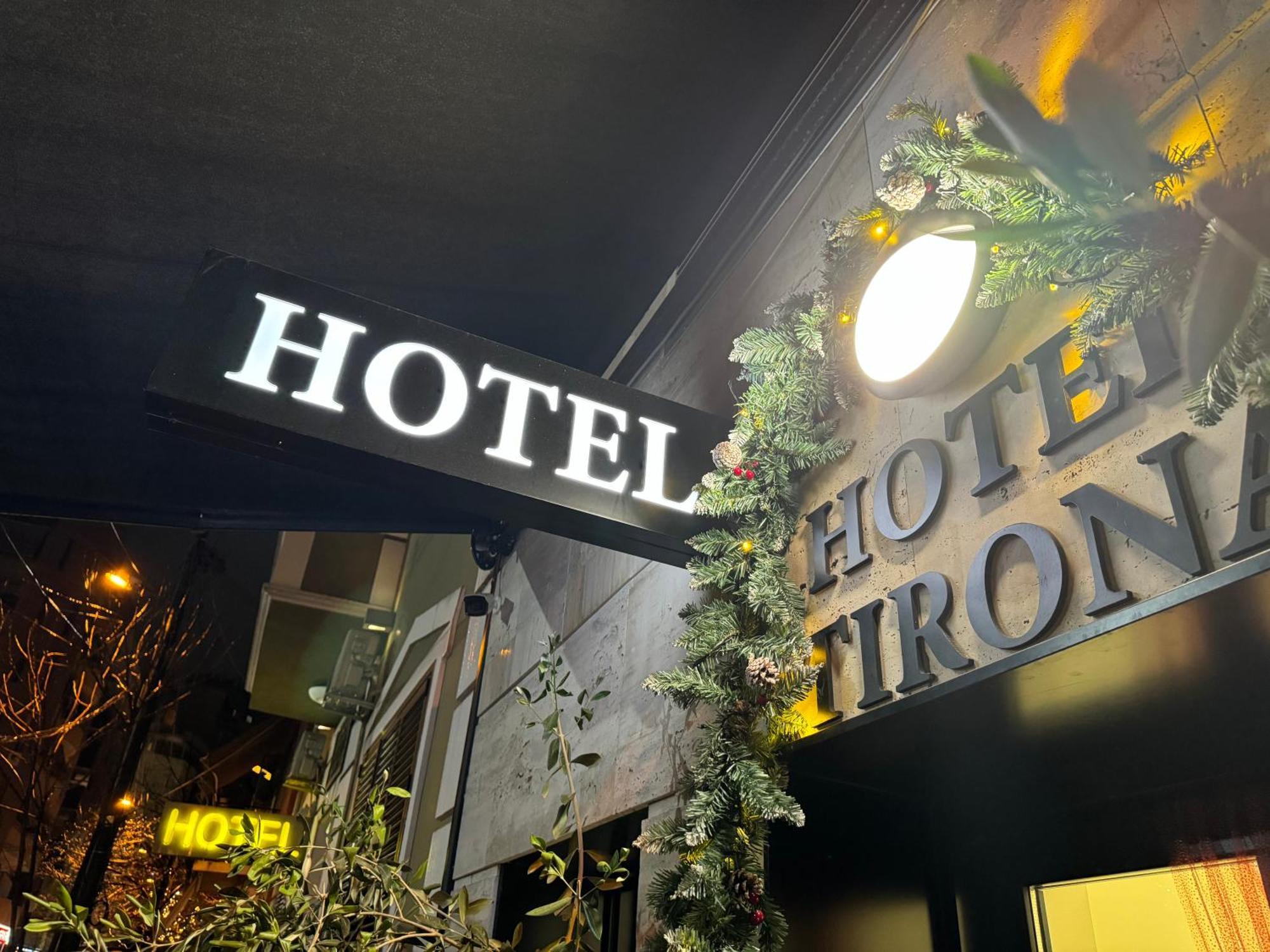 טיראנה Hotel Tirona מראה חיצוני תמונה