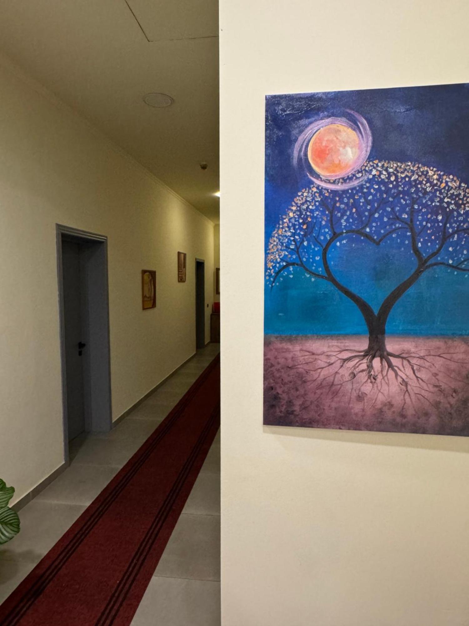 טיראנה Hotel Tirona מראה חיצוני תמונה