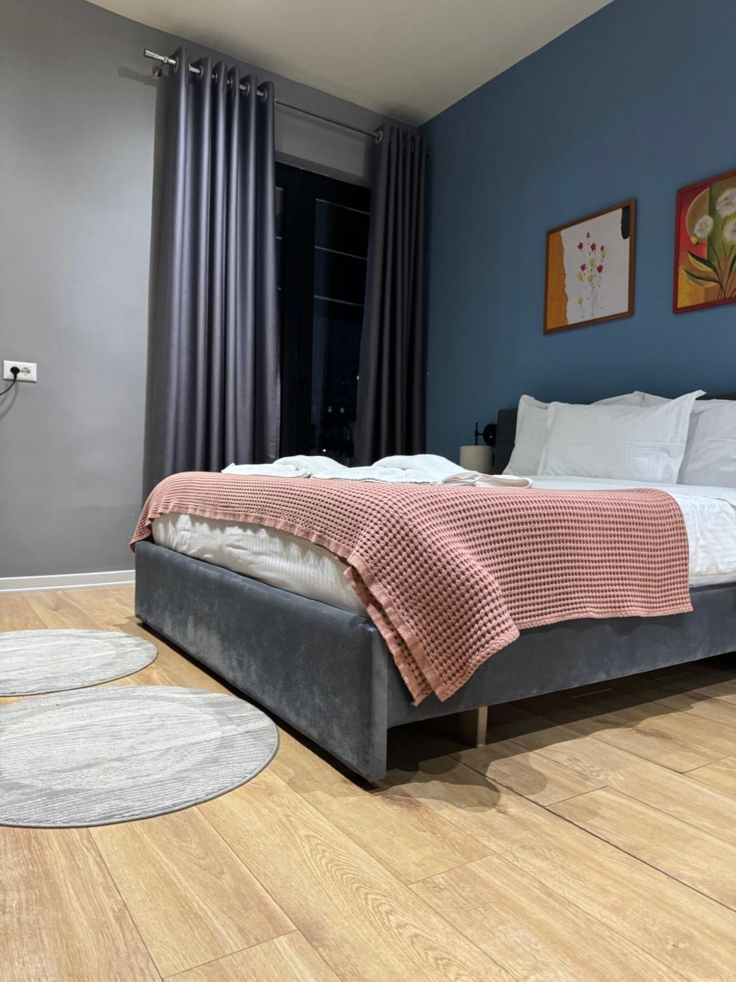 טיראנה Hotel Tirona מראה חיצוני תמונה