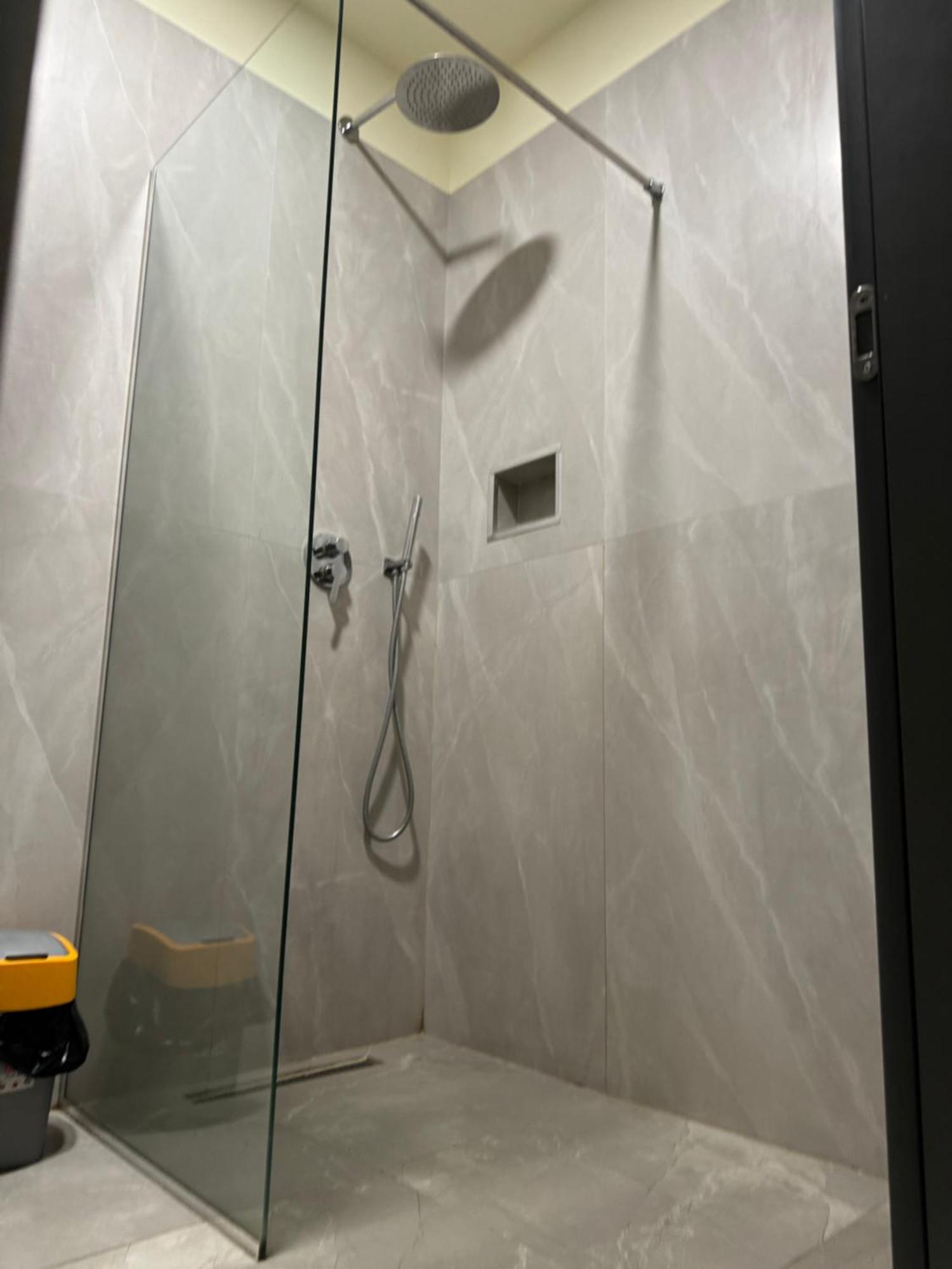 טיראנה Hotel Tirona מראה חיצוני תמונה